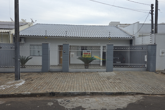 Casa à venda - 233m² - JARDIM INDAIÁ (PANORAMA), Umuarama-PR