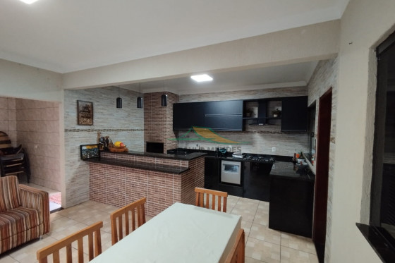 Casa à venda - 178.23m² - Av. Rio Grande do Norte, zona lV, Umuarama-PR