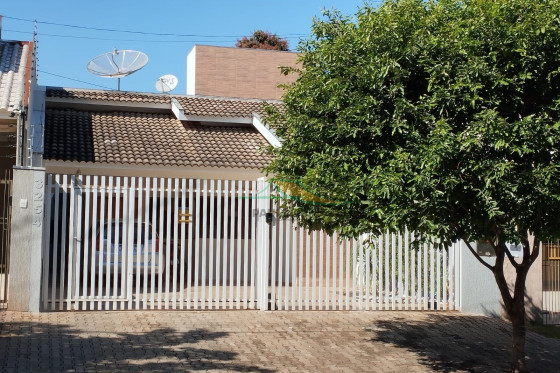 Casa à venda - 178.23m² - Av. Rio Grande do Norte, zona lV, Umuarama-PR