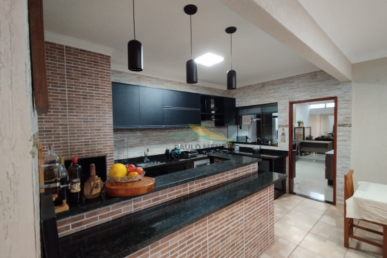 Casa à venda - 178.23m² - Av. Rio Grande do Norte, zona lV, Umuarama-PR