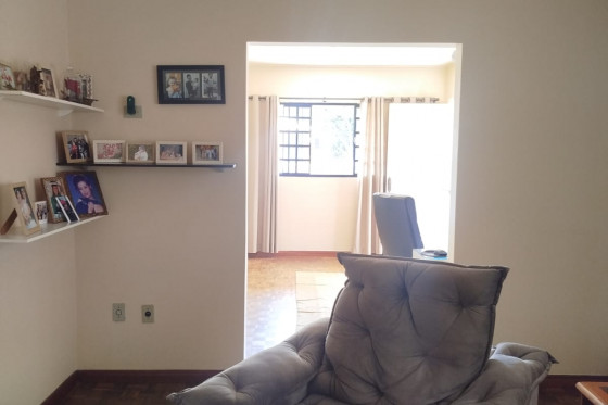 Casa à venda - 322.40m² - ZONA l, PRÓXIMO GUARDA MUNICIPAL, Umuarama-PR