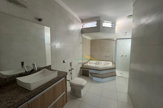 Sobrado à venda - 246m² - ZONA ll, Umuarama-PR