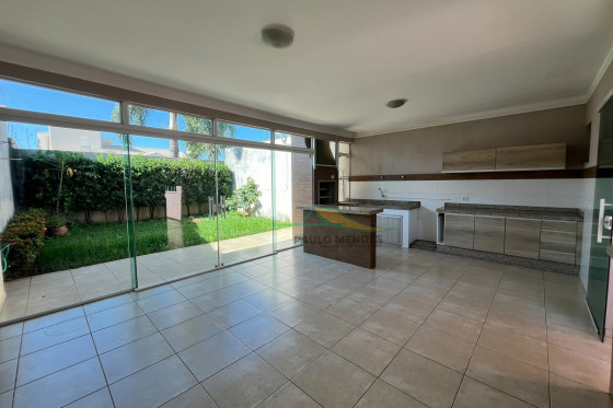 Sobrado à venda - 246m² - ZONA ll, Umuarama-PR