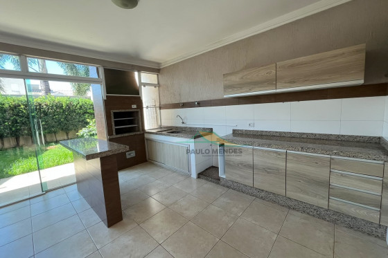 Sobrado à venda - 246m² - ZONA ll, Umuarama-PR