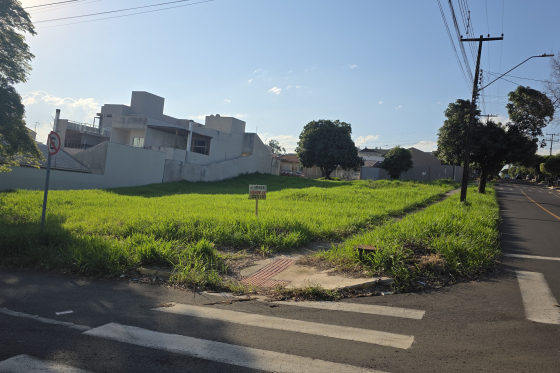 Terreno à venda - 343.74m² - PARQUE ALPHAVILLE, Umuarama-PR